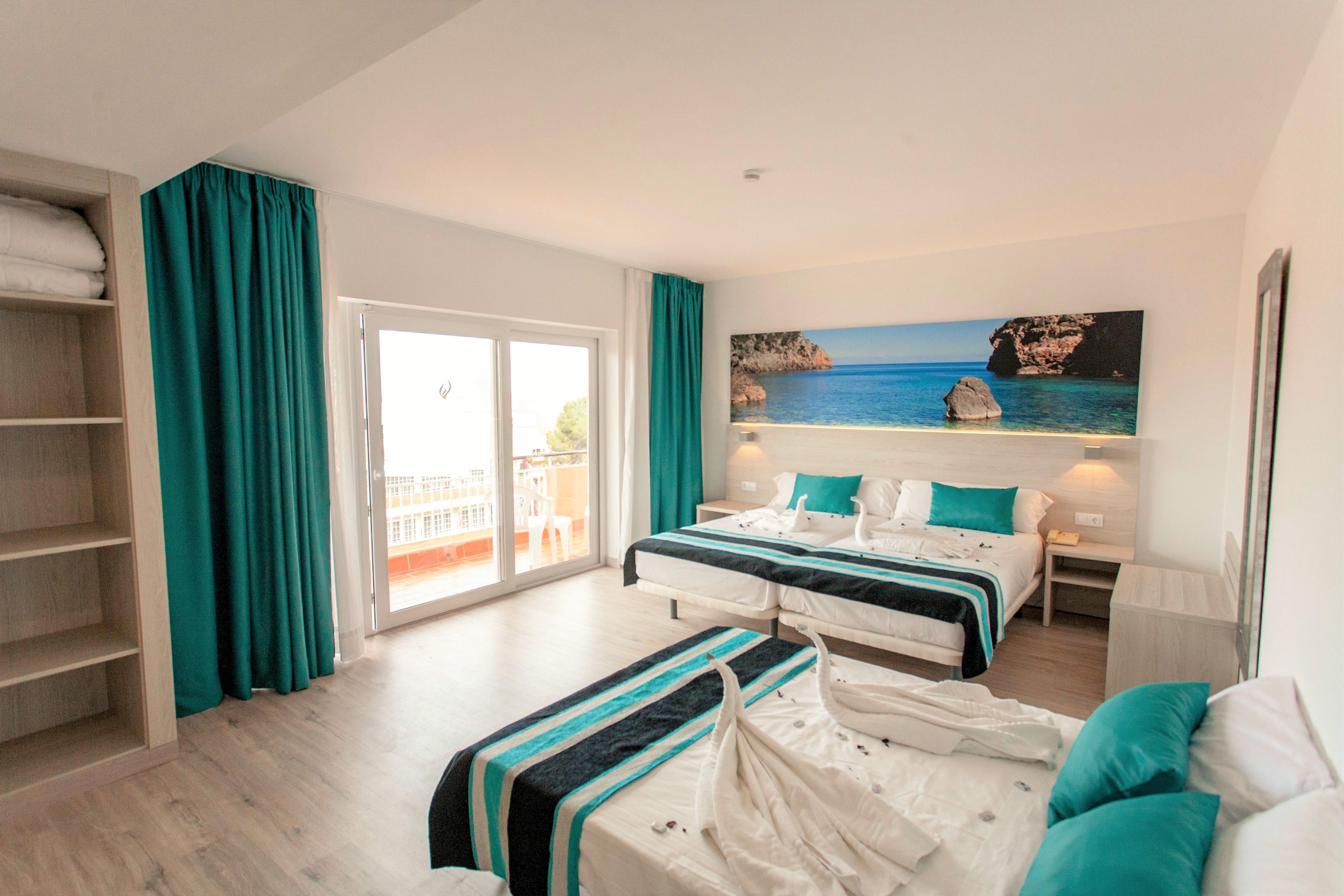 Fenix Hotel 4*