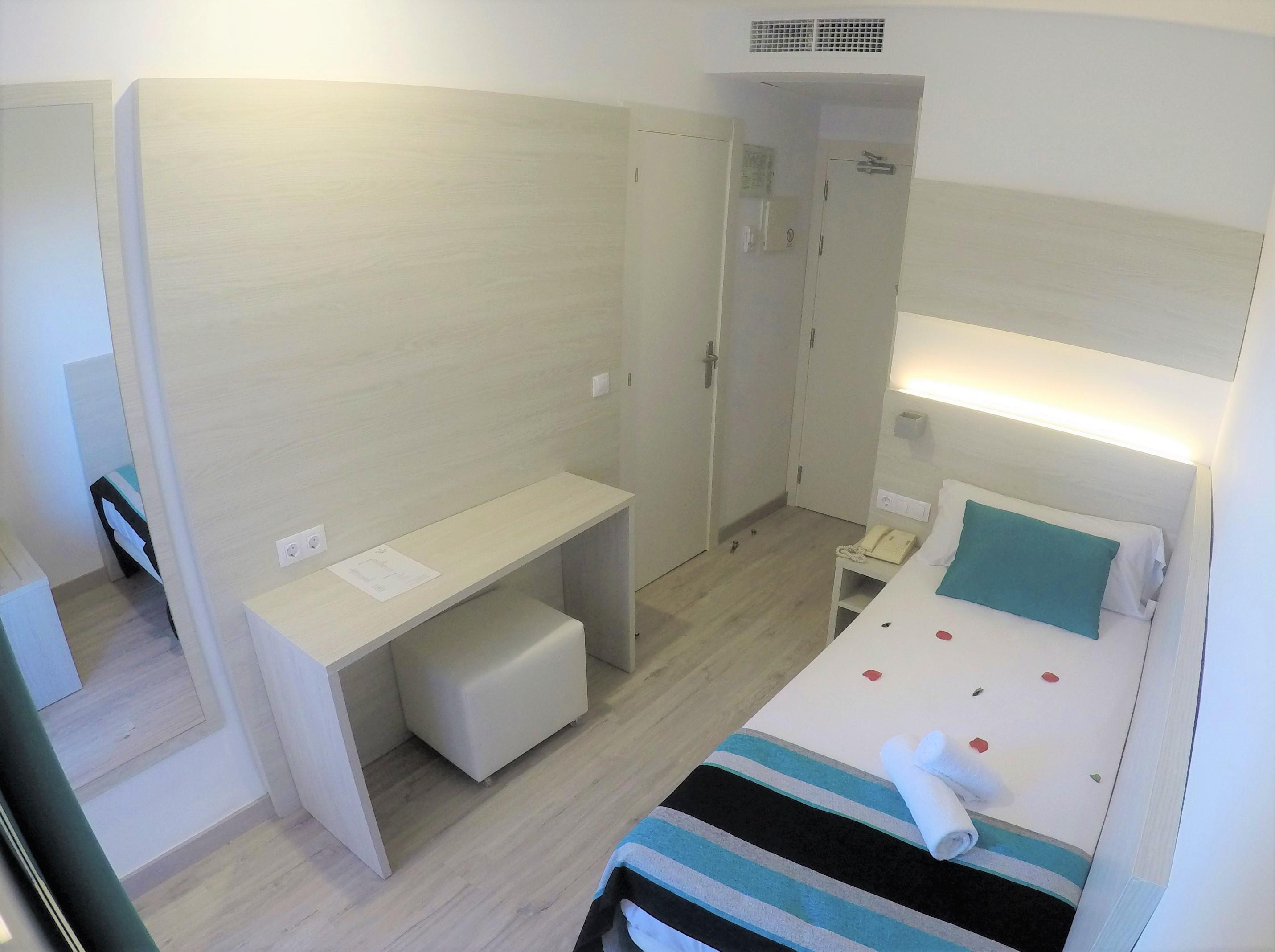 Fenix Hotel 4*